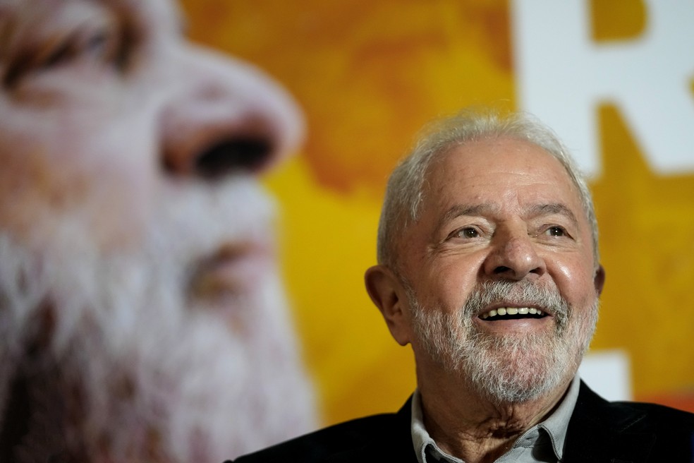 Buscas por Lula em outubro de 2022 foram a maior na série histórica do Google, compilada desde 2004 — Foto: Eraldo Peres/AP