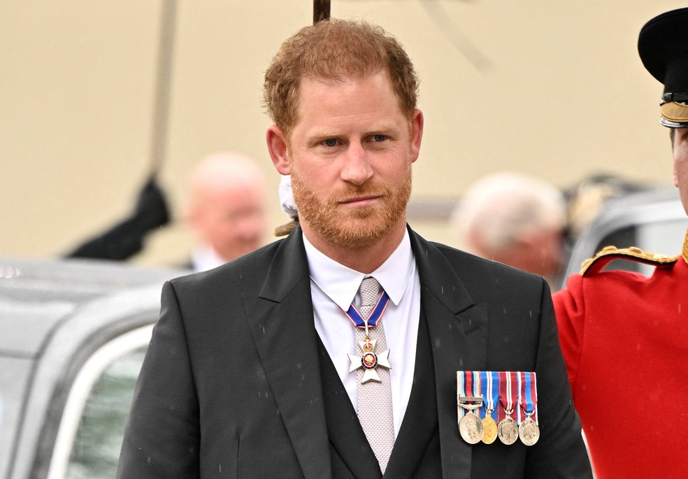 Pr&iacute;ncipe Harry na cerim&ocirc;nia de coroa&ccedil;&atilde;o do rei Charles III e da rainha Camilla, na Abadia de Westminster, em Londres, em 6 de maio de 2023 &mdash; Foto: Andy Stenning/Pool via Reuters