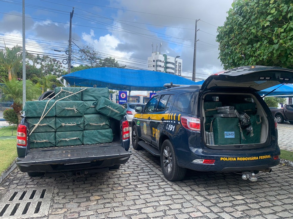 Droga apreendida em viaturas da PRF, em Natal — Foto: Gustavo Brendo/Inter TV Cabugi
