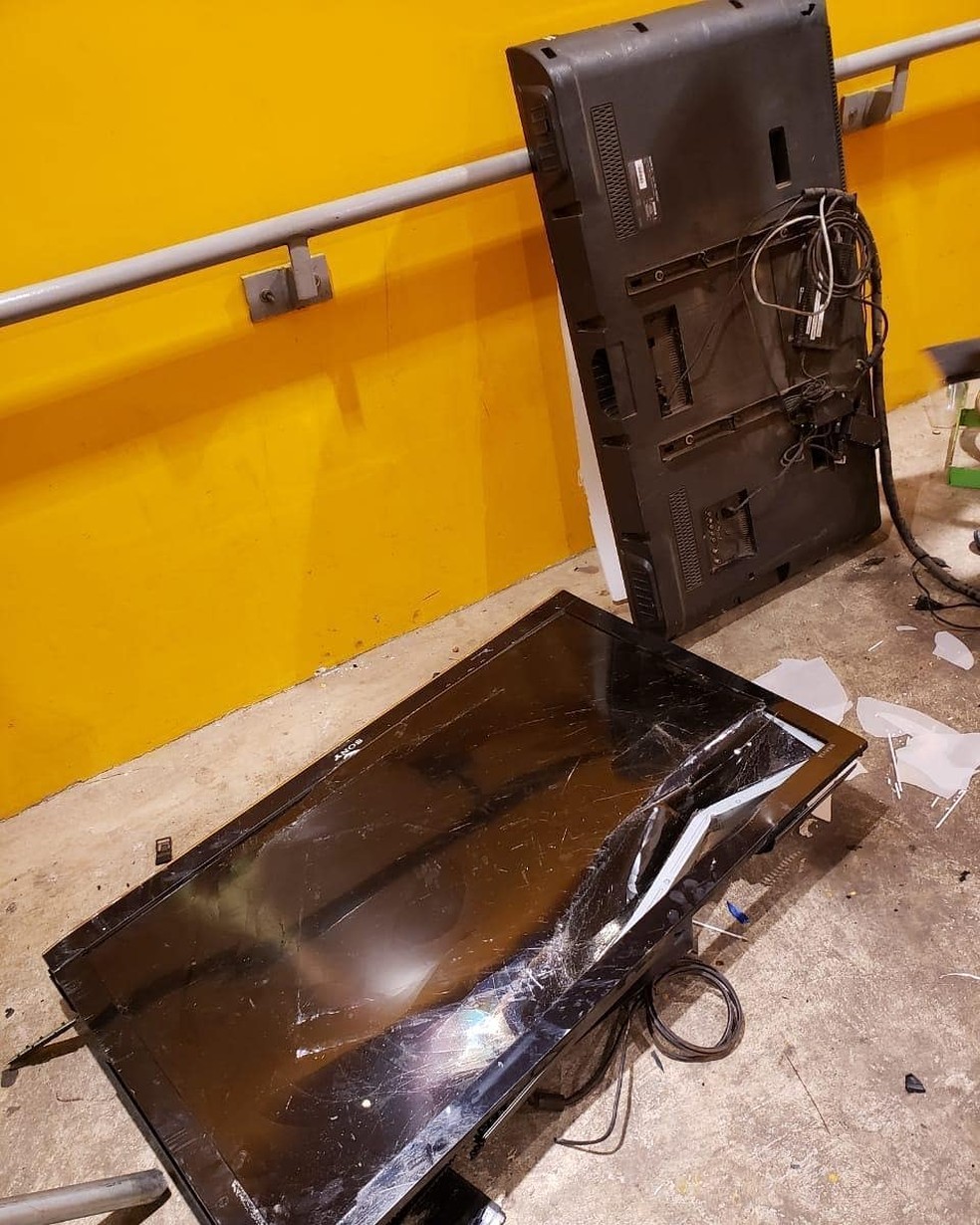 TVs quebradas no Mineirão após derrota do Cruzeiro — Foto: Mineirão/Divulgação