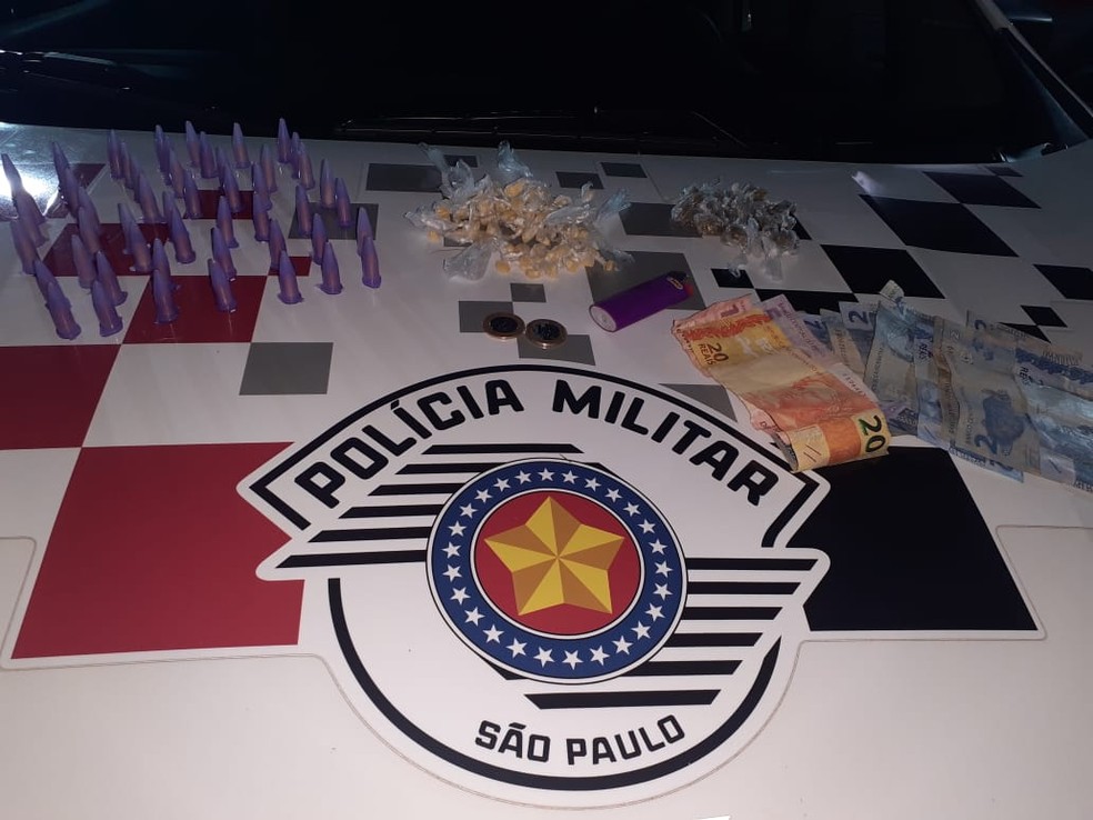 Pol&iacute;cia Militar prende homem por tr&aacute;fico de drogas em Itu &mdash; Foto: Divulga&ccedil;&atilde;o/Pol&iacute;cia Militar