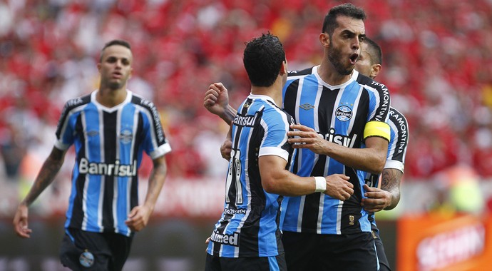 Ecos do Gauchão: Grêmio afirma zaga e Giuliano, mas reforços decepcionam