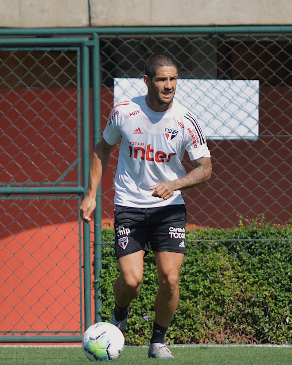 Alexandre Pato virou reserva do São Paulo e não foi usado contra o Fortaleza — Foto: Erico Leonan / saopaulofc.net