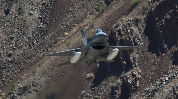 F-16 testa tecnologia contra colisões (Foto: Carla Thomas/Nasa)