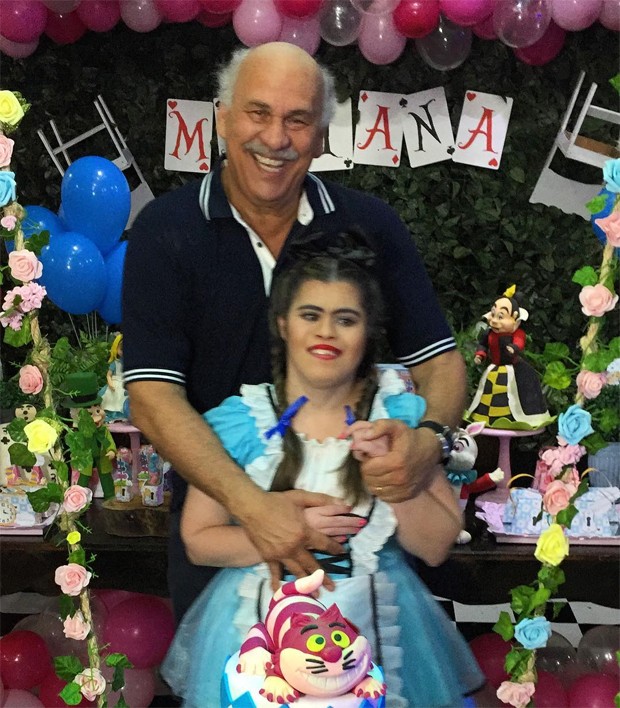 Márcio Canuto e a filha Mariana (Foto: Reprodução/Instagram)