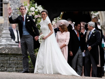 Pippa Middleton se casa e parte da família real britânica comparece à cerimônia cercada de boatos    