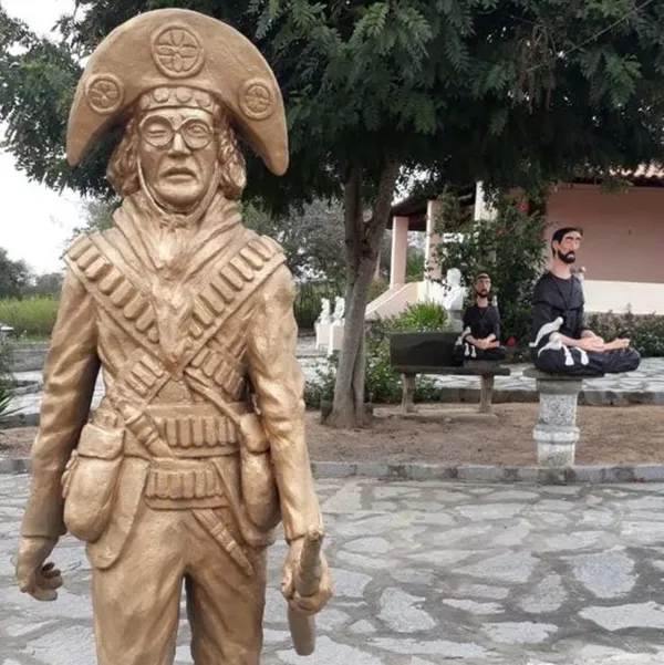 Lampião: homenagem a herói ou bandido? A polêmica estátua que divide cidade  pernambucana | Caruaru e Região | G1