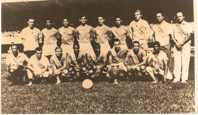 Cruzeiro vai lançar terceira camisa  em homenagem ao Brasileiro de 1966