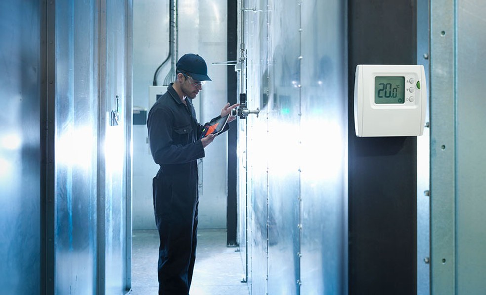 Eficiência: segundo Abesco, potencial de economia de energia na indústria brasileira é da ordem de R$ 4 bilhões por ano. — Foto:  Monty Rakusen/GettyImages