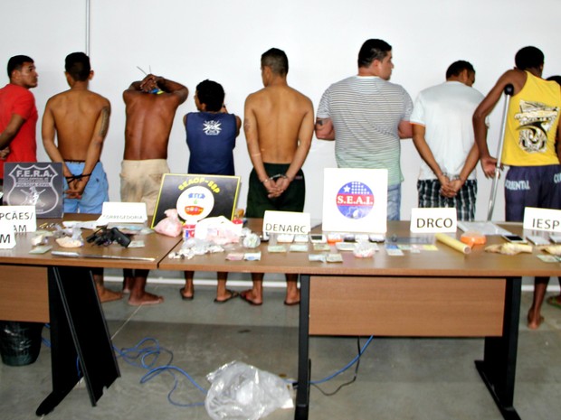 Suspeitos foram presos após denúncias (Foto: Suelen Golçalves/G1 AM)