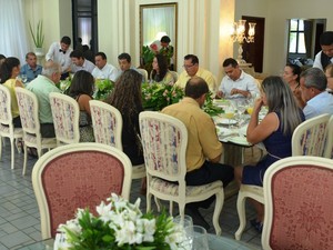 Prefeitos se reuniram com governadora e apresentaram dificuldades em municípios (Foto: Raimundo Lima/ Secom)