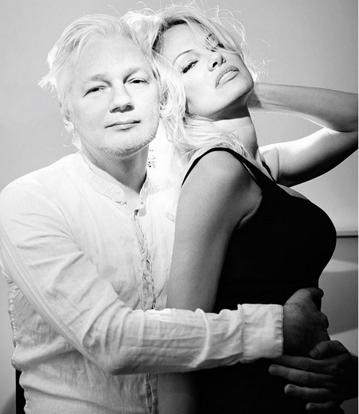 A atriz e modelo Pamela Anderson e o programador e ativista Julian Assange (Foto: Instagram)