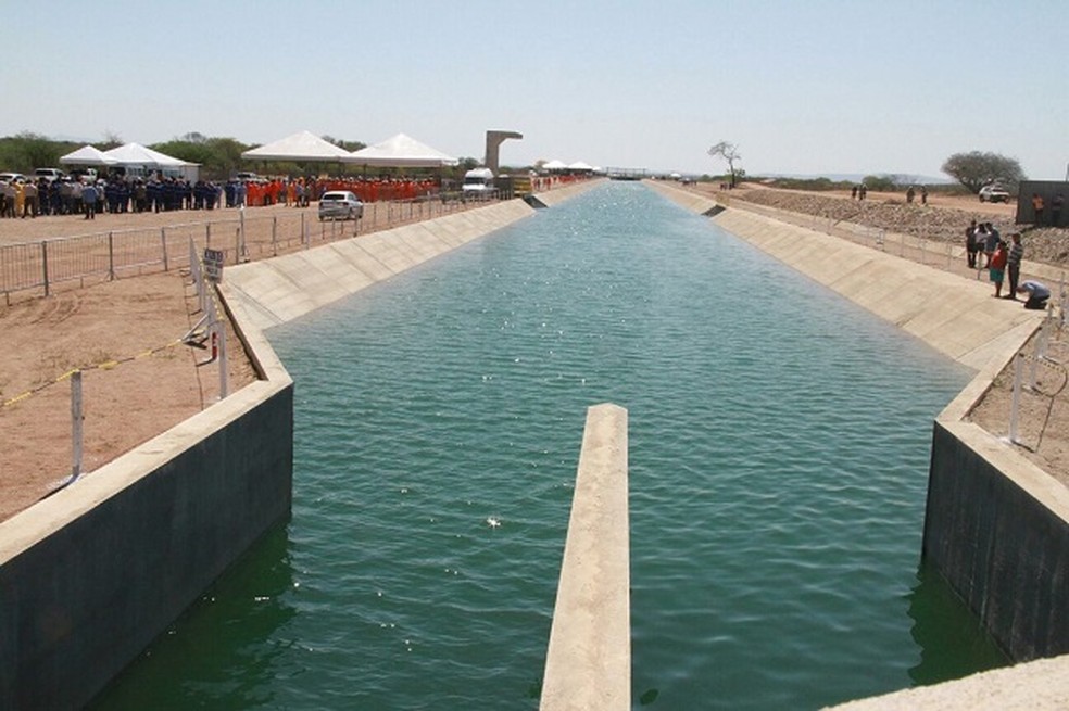 Trecho 3 do Canal do Sertão, que foi inaugurado no município de Inhapi, em Alagoas, em 2015  (Foto: Waldson Costa/G1)
