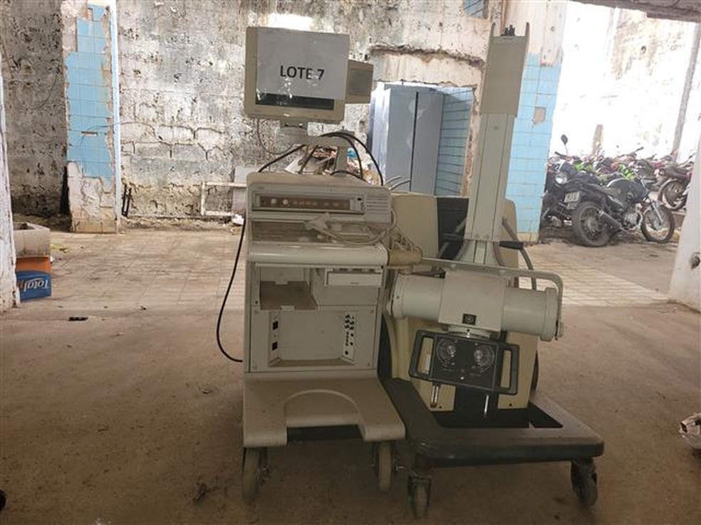 UFPI realiza leilão de mobiliário, eletrônicos e maquinário hospitalar a partir de R$ 150; veja como participar — Foto: Divulgação