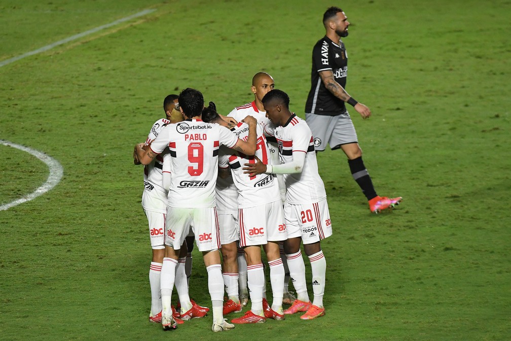 São Paulo bate meta na Copa do Brasil e usa premiação para pagar atrasados