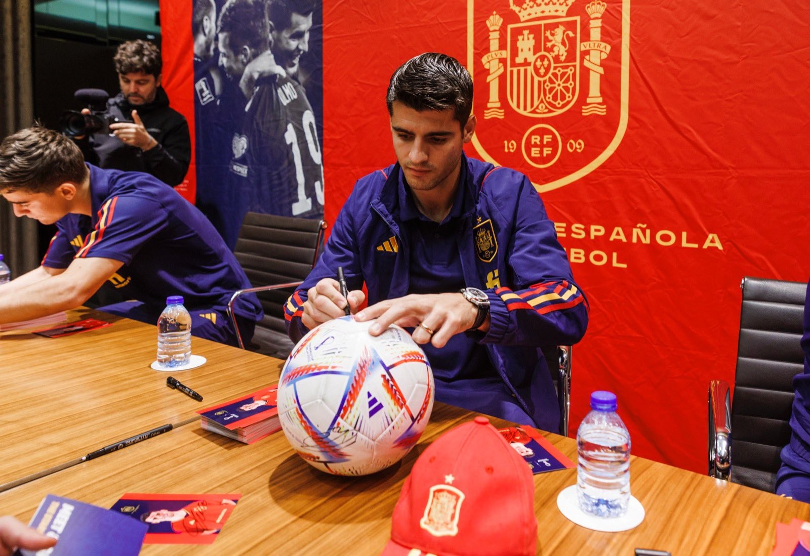 Álvaro Morata é o artilheiro da Espanha com 27 gols — Foto: Divulgação/Espanha