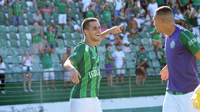 Guarani joga mal, e perde pela primeira vez na volta de Umberto Louzer