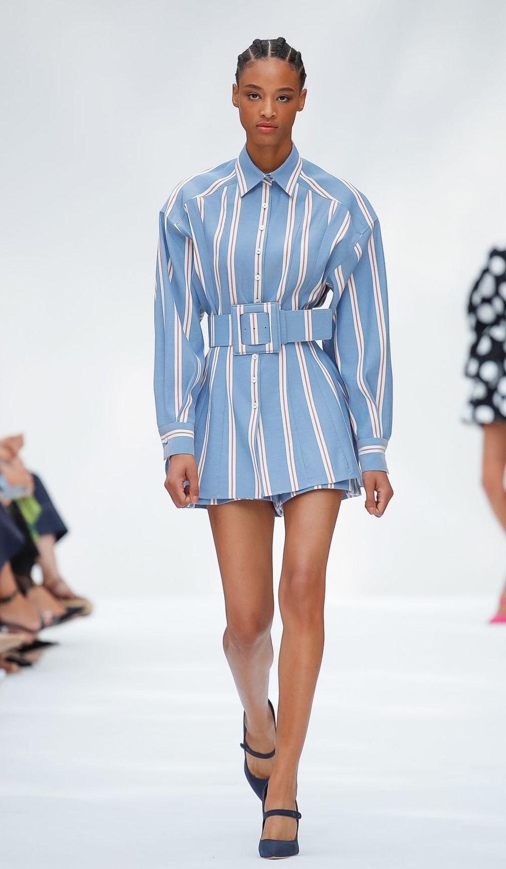 Resultado de imagem para GraÃ§as a Wes Gordon, porÃ©m, nÃ£o serÃ¡ mais preciso pegar emprestado uma camisa do armÃ¡rio do seu namorado para fazer de vestido.