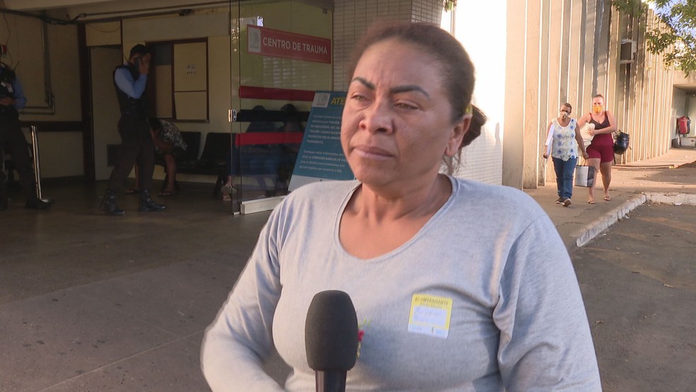 Ana Lúcia Silva, mãe de Isak Silva, menino de 11 anos atropelado no DF — Foto: TV Globo/Reprodução