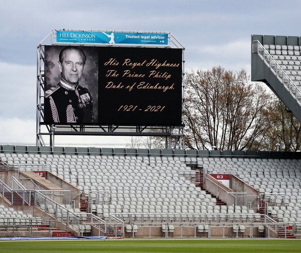 Príncipe Philip é homenageado em telão (Foto: Getty Images)