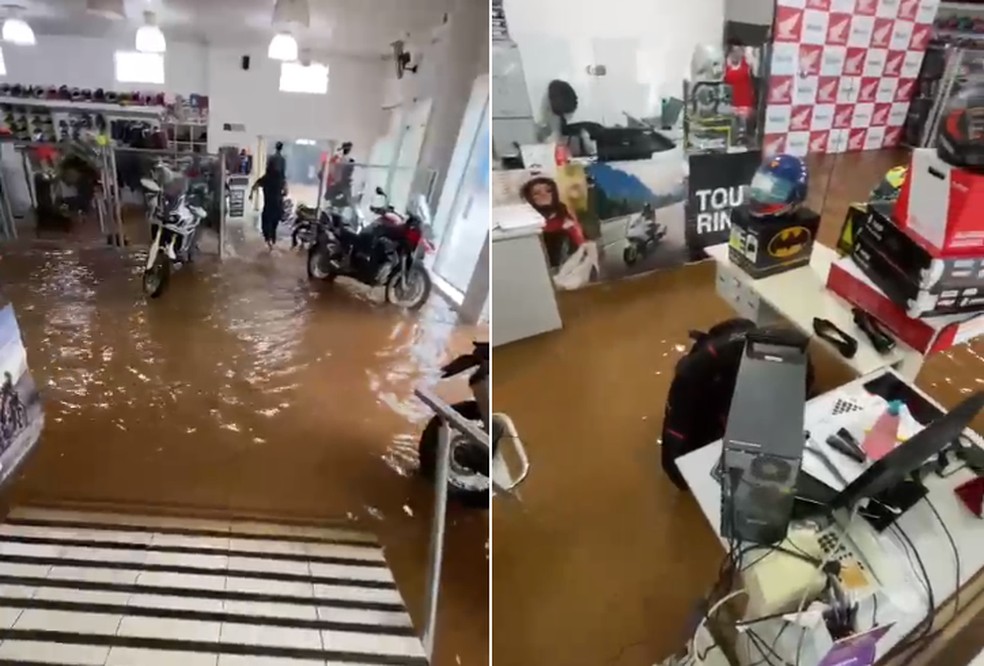 Loja de motos ficou alagada em Avaré — Foto: Arquivo pessoal