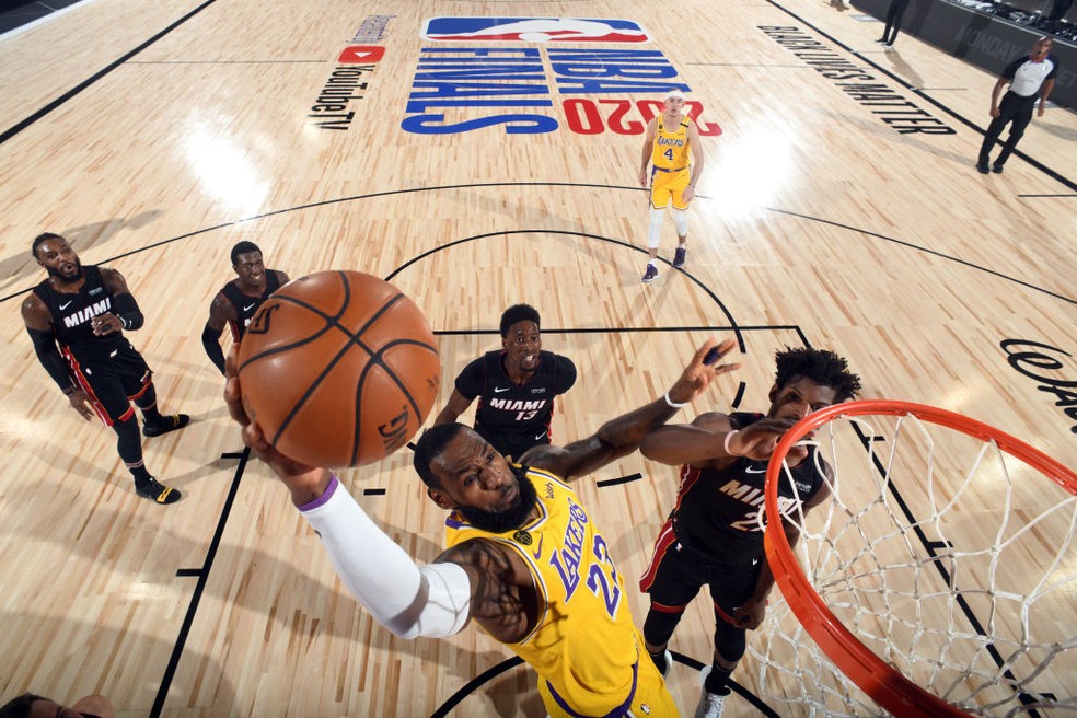 Los Angeles Lakers x Miami Heat - jogo 4 — Foto: Andrew D. Bernstein/Getty Images