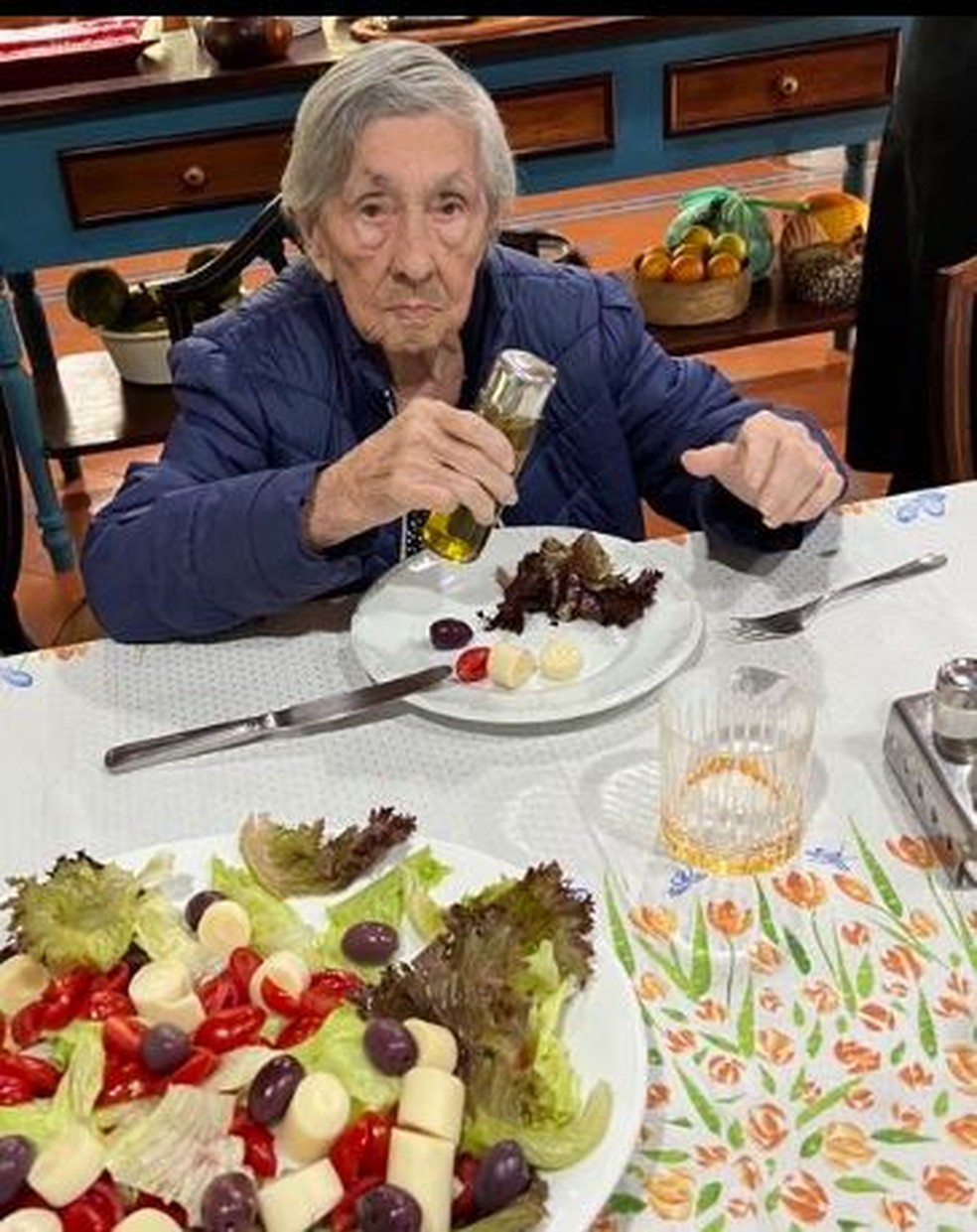 Dona Beita no almoço de seu aniversário de 100 anos — Foto: Reprodução/Redes sociais