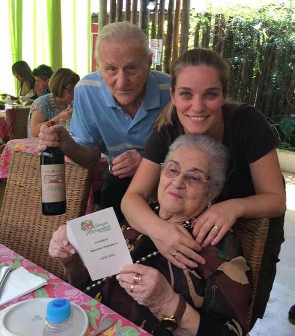 Bruna Di Tullio com a avós, Edgard e Adelina (Foto: Reprodução/Instagram)