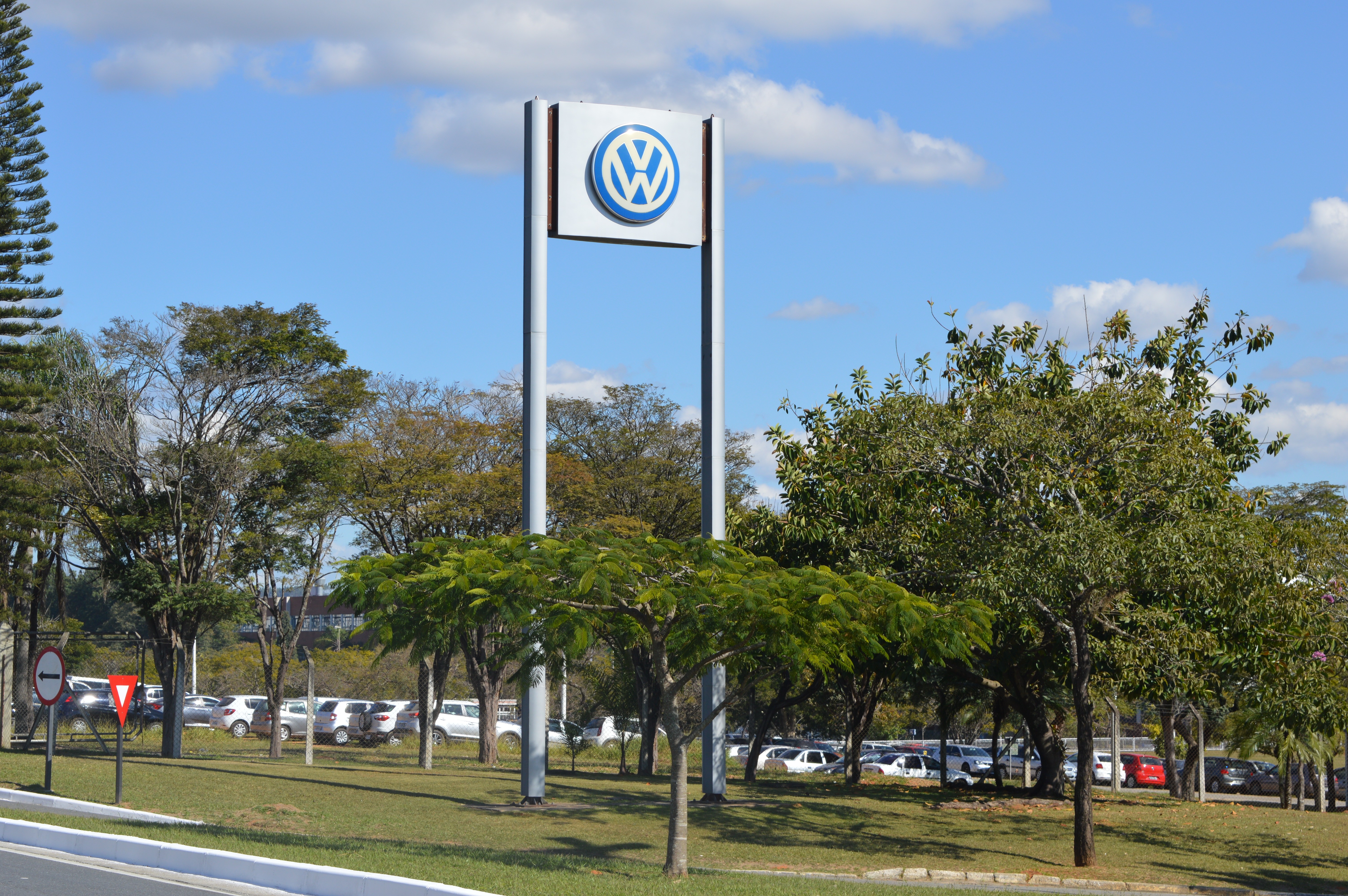 Volkswagen antecipa retorno de funcionários do segundo turno na fábrica de Taubaté thumbnail