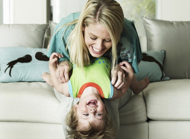 Como ser uma mãe mais feliz? (Foto: Thinkstock)