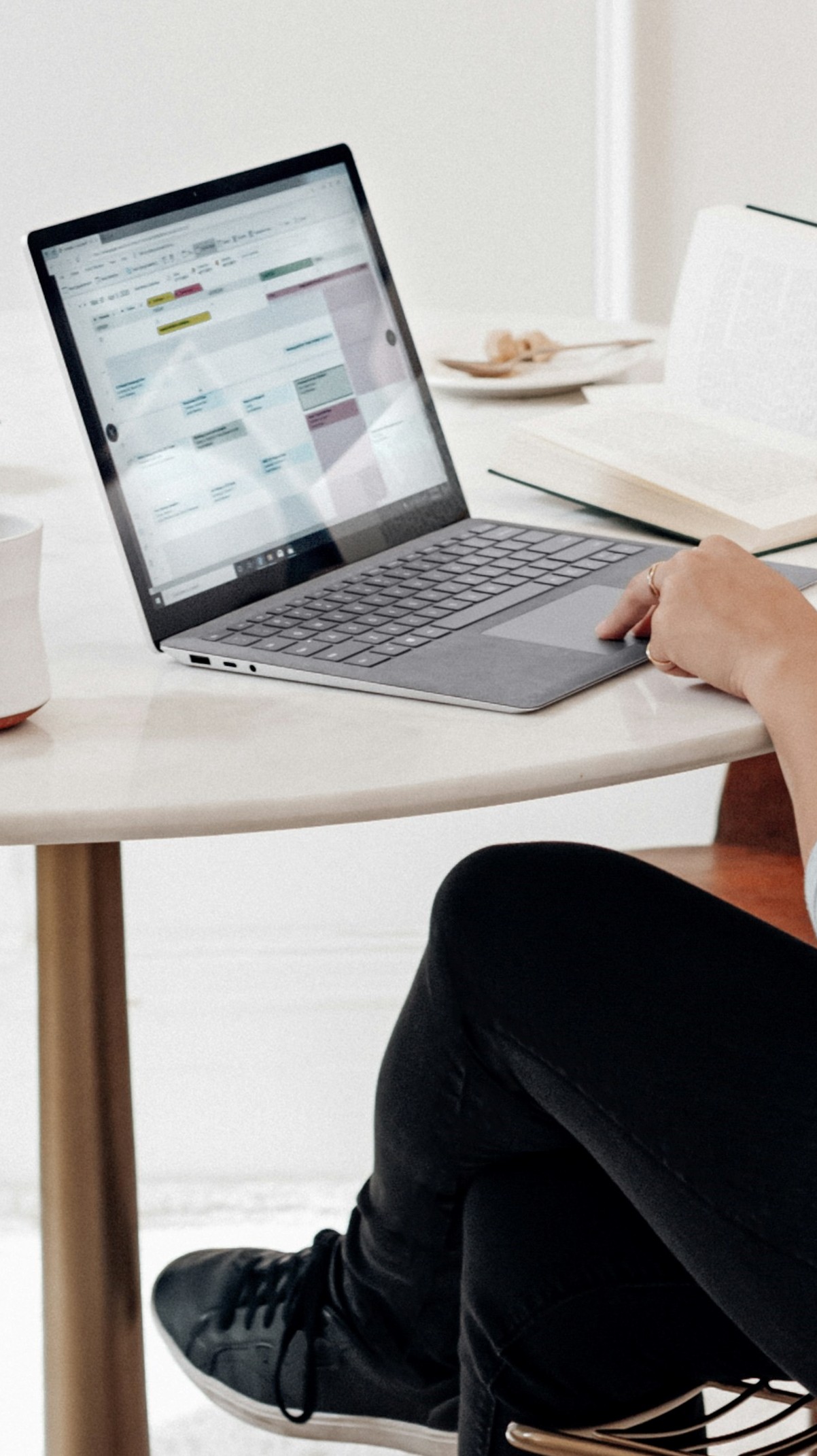 A tela do seu notebook está suja? Saiba como limpar sem danificar