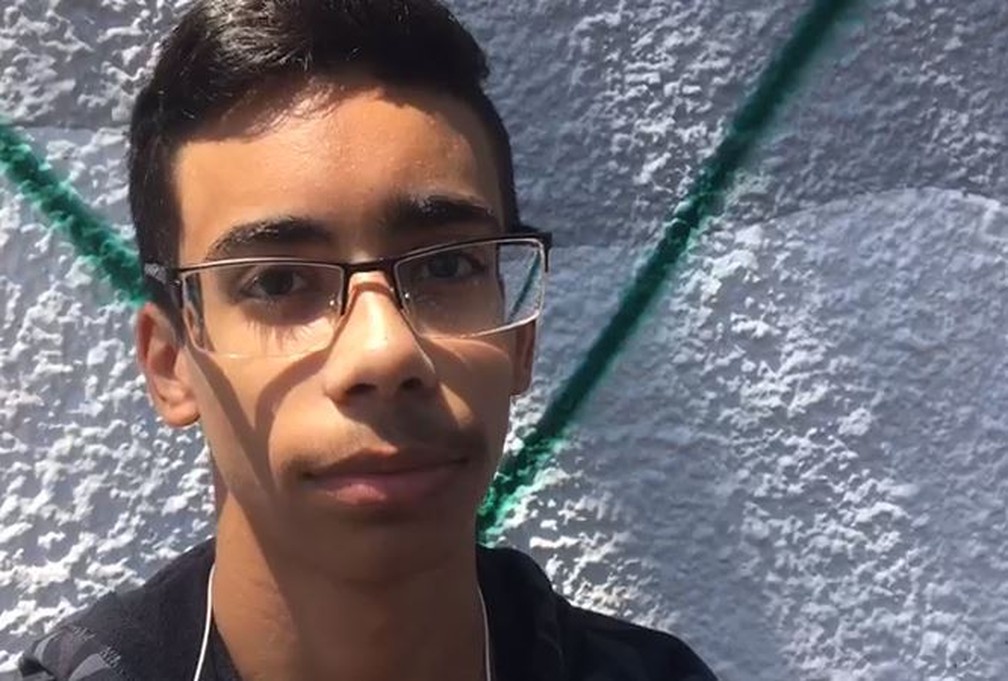 Matheus Henrique Ferrari é um dos sobreviventes do massacre na EE Raul Brasil, em Suzano — Foto: Marina Pinhoni/G1SP