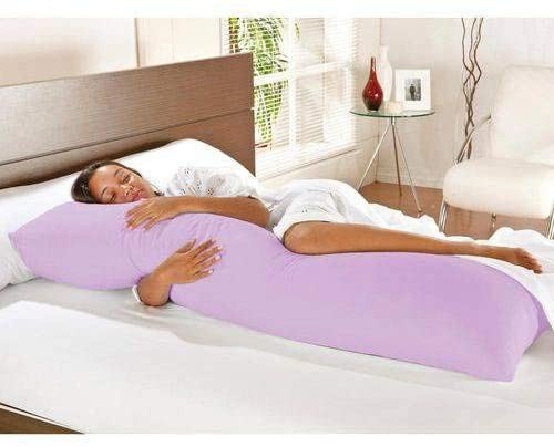 Travesseiro de corpo com fronha 100% algodão em lilás (Foto: Reprodução/ Amazon)