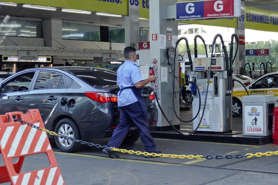 Em situação incomum, etanol guia alta do preço da gasolina