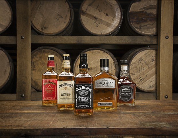 Diferentes tipos de whiskeys que a Jack Daniel's oferece (Foto: Divulgação)