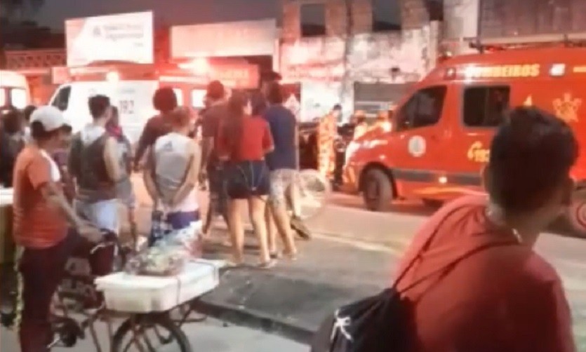 Acidente grave deixa dois mortos no Bairro Siqueira, em Fortaleza