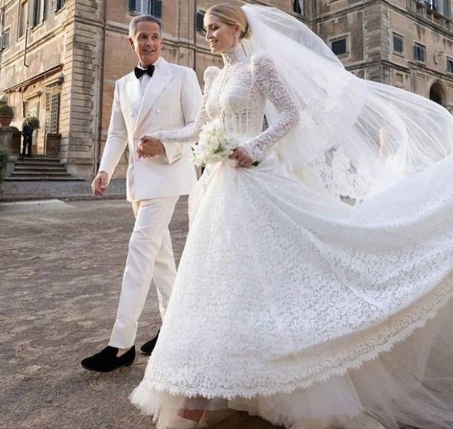 Sobrinha da princesa Diana se casa em palácio do século 17 na Itália (Foto: Reprodução/Instagram @ermini141)