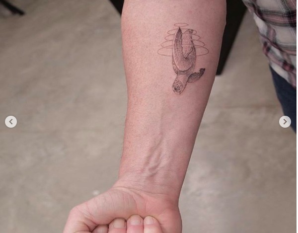 A tatuagem feita pelo ator Michael. J. Fox (Foto: Instagram)