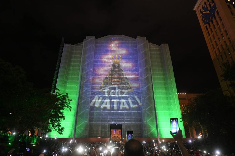 Basilica De Aparecida Estreia Projecoes Na Fachada Para Celebrar Natal Vale Do Paraiba E Regiao G1