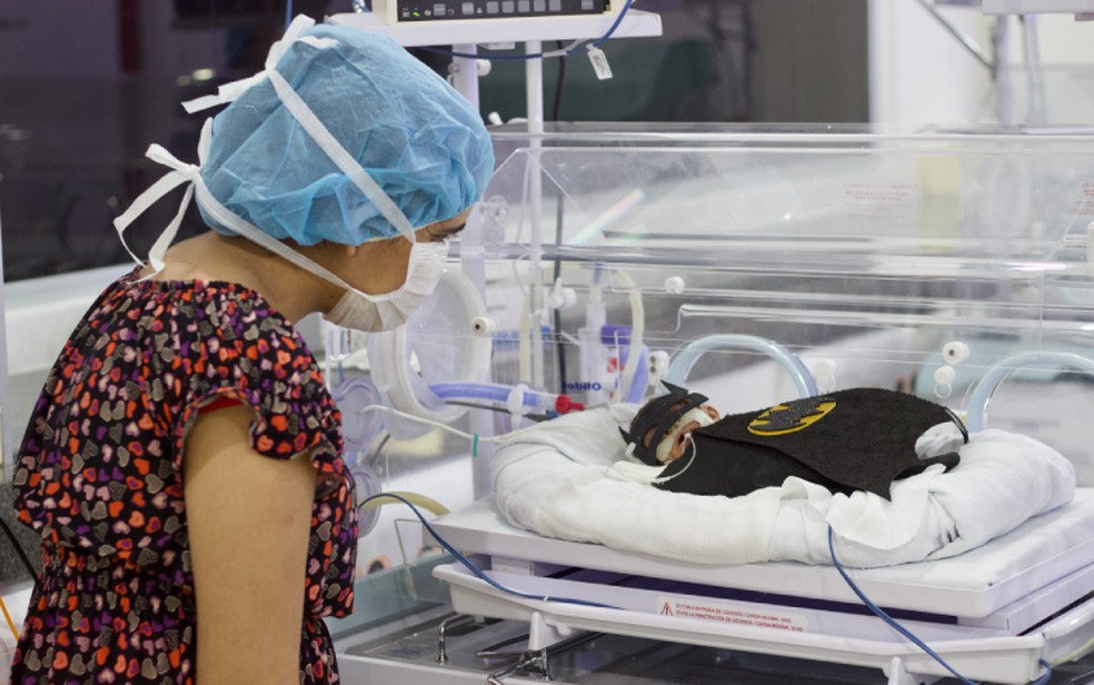 O objetivo do ensaio fotográfico foi tornar o ambiente da UTI mais lúdico e leve — Foto: Divulgação/Felipe Martins
