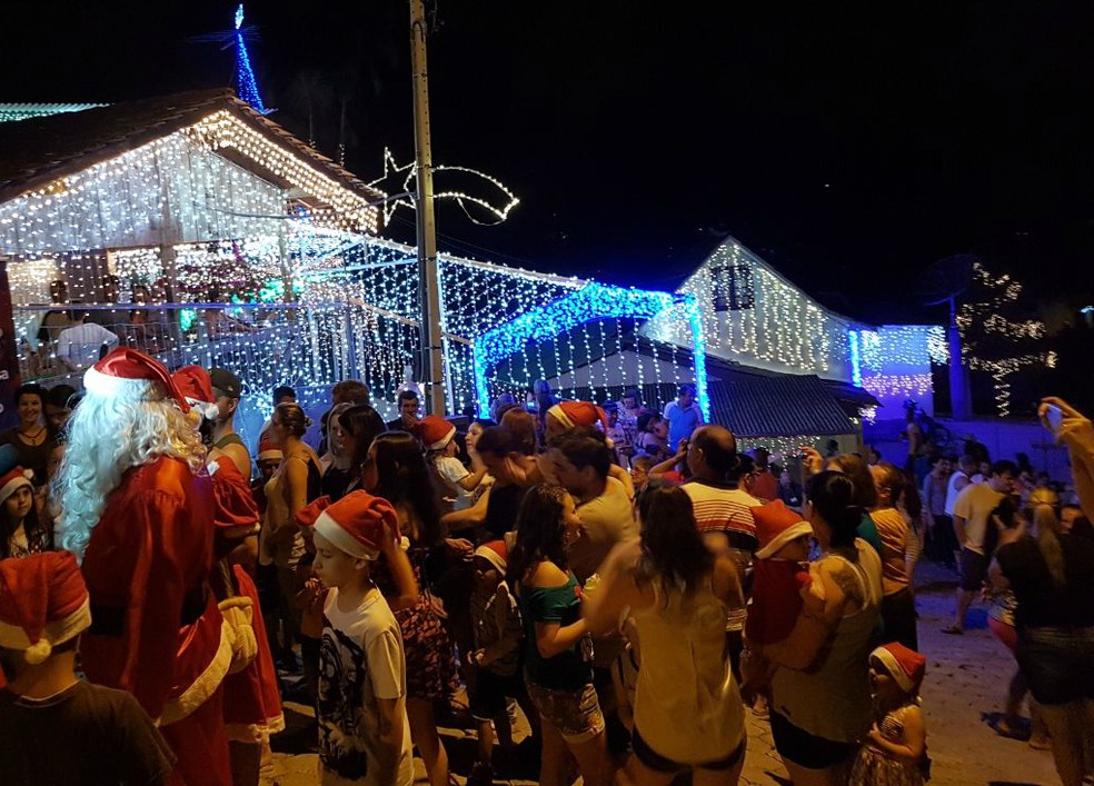 Decoração de Natal da casa de eletricista em Blumenau atrai moradores da própria cidade e do Vale do Itajaí (Foto: Almir Arthur Boos/Arquivo pessoal)