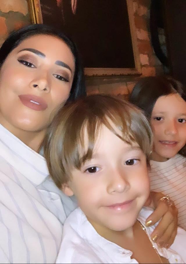 Simaria faz selfie com os filhos (Foto: Reprodução/Instagram)