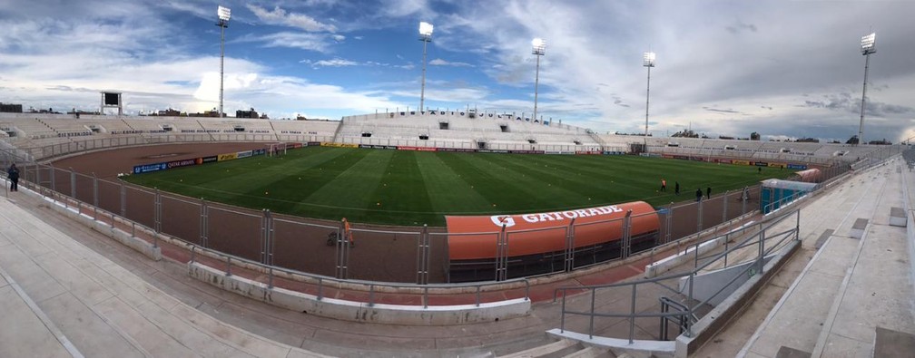 Resultado de imagem para Estadio Guillermo Briceño Rosamedina