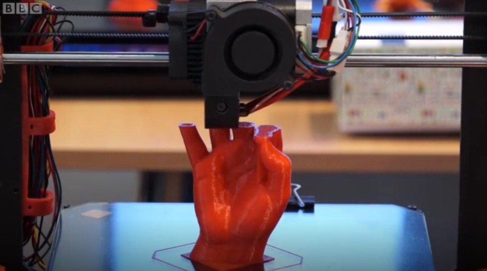 A nova fronteira da ciência quer usar a tecnologia 3D para imprimir órgãos humanos. — Foto: Reprodução/BBC