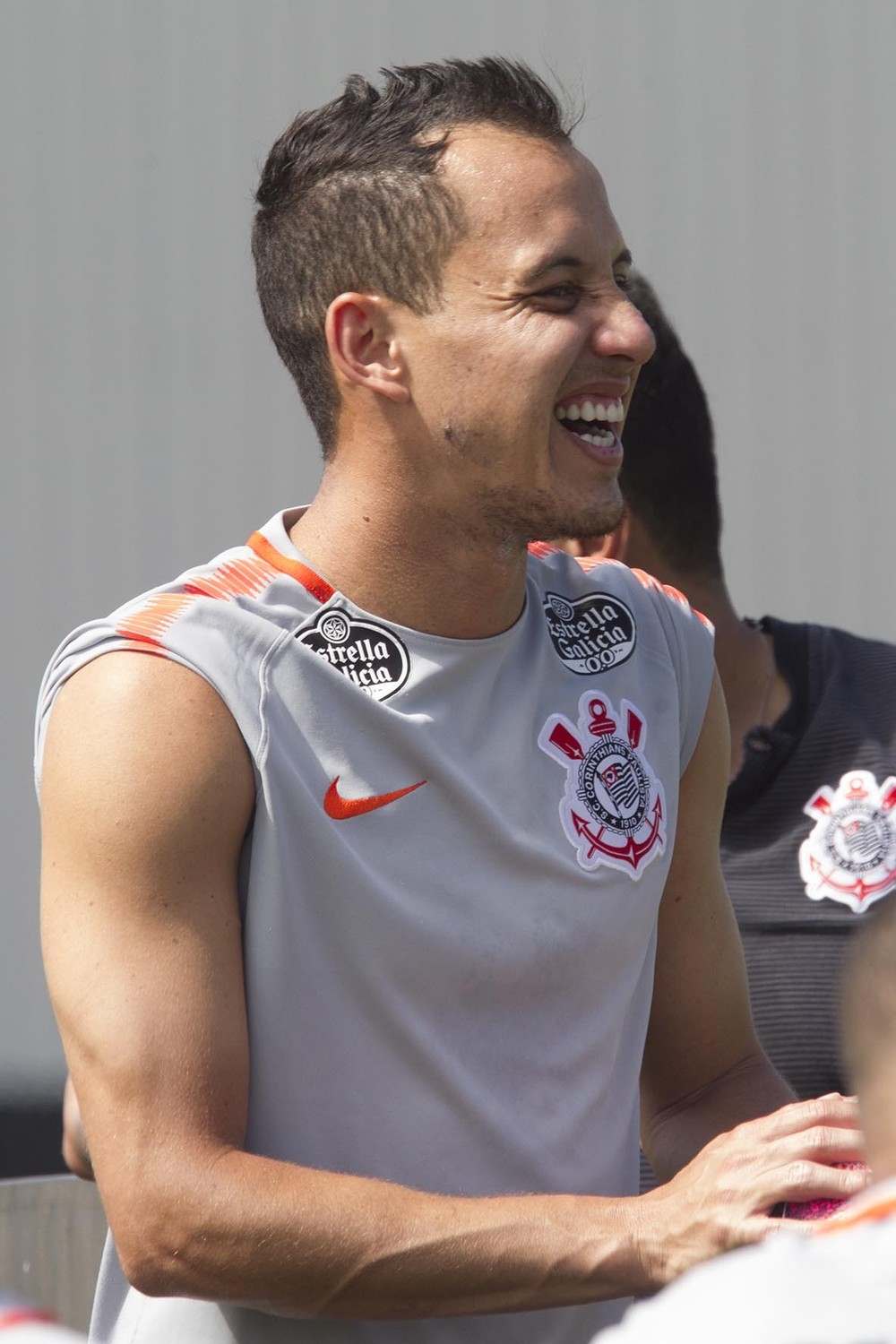 Rodriguinho foca ficar no Corinthians e tem o sonho de jogar a Copa do Mundo