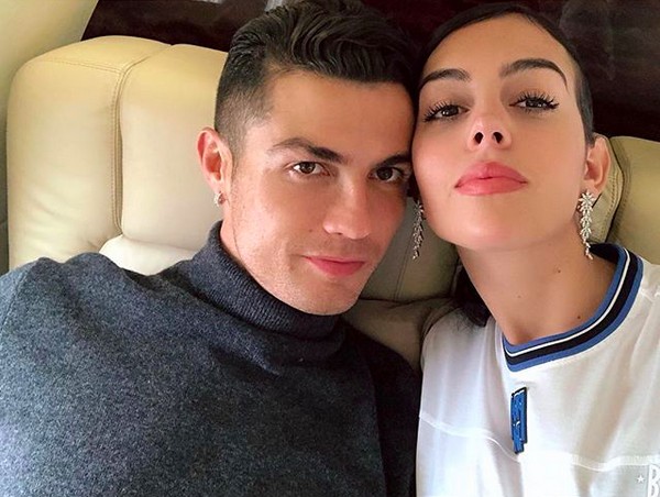 A modelo Georgina Rodríguez com o namorado, o craque português Cristiano Ronaldo (Foto: Instagram)
