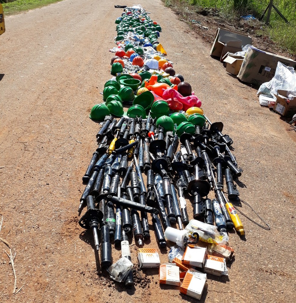 Amortecedores, capacetes e brinquedos estavam entre os itens destruídos pelo órgão (Foto: Divulgação/Inmetro)