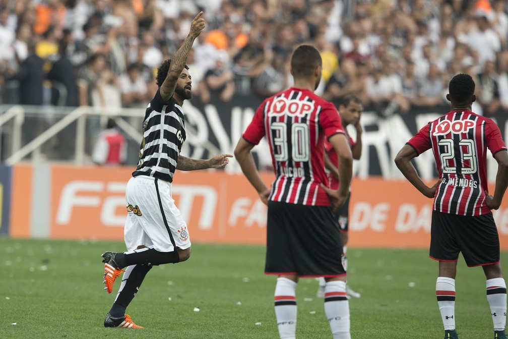 Jogos históricos: Corinthians festejou hexa com mosaico ...