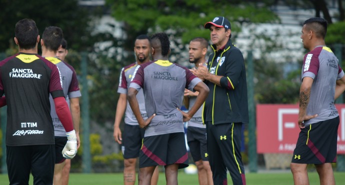 Com time desfalcado, Ricardo Gomes,posiciona Wesley para a Lateral