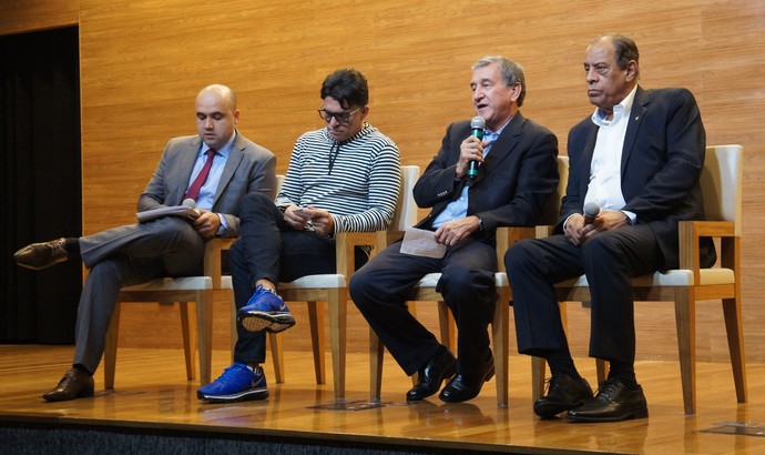 Manoel Flores, Ricardo Rocha, Parreira e Carlos Alberto Torres, membros do Comitê de Reformas da CBF (Foto: Daniel Mundim)